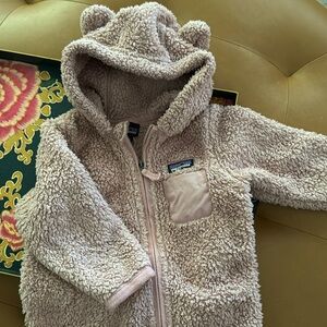 12-18 months Patagonia winter suit. Very warm